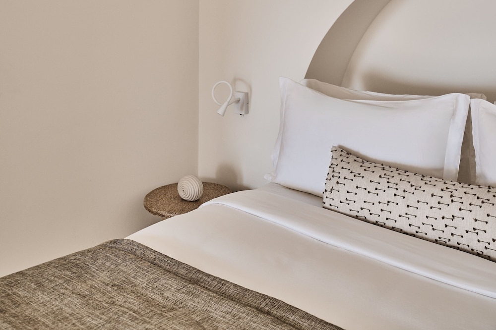 Foto de Mystique, a Luxury Collection Hotel, Santorini