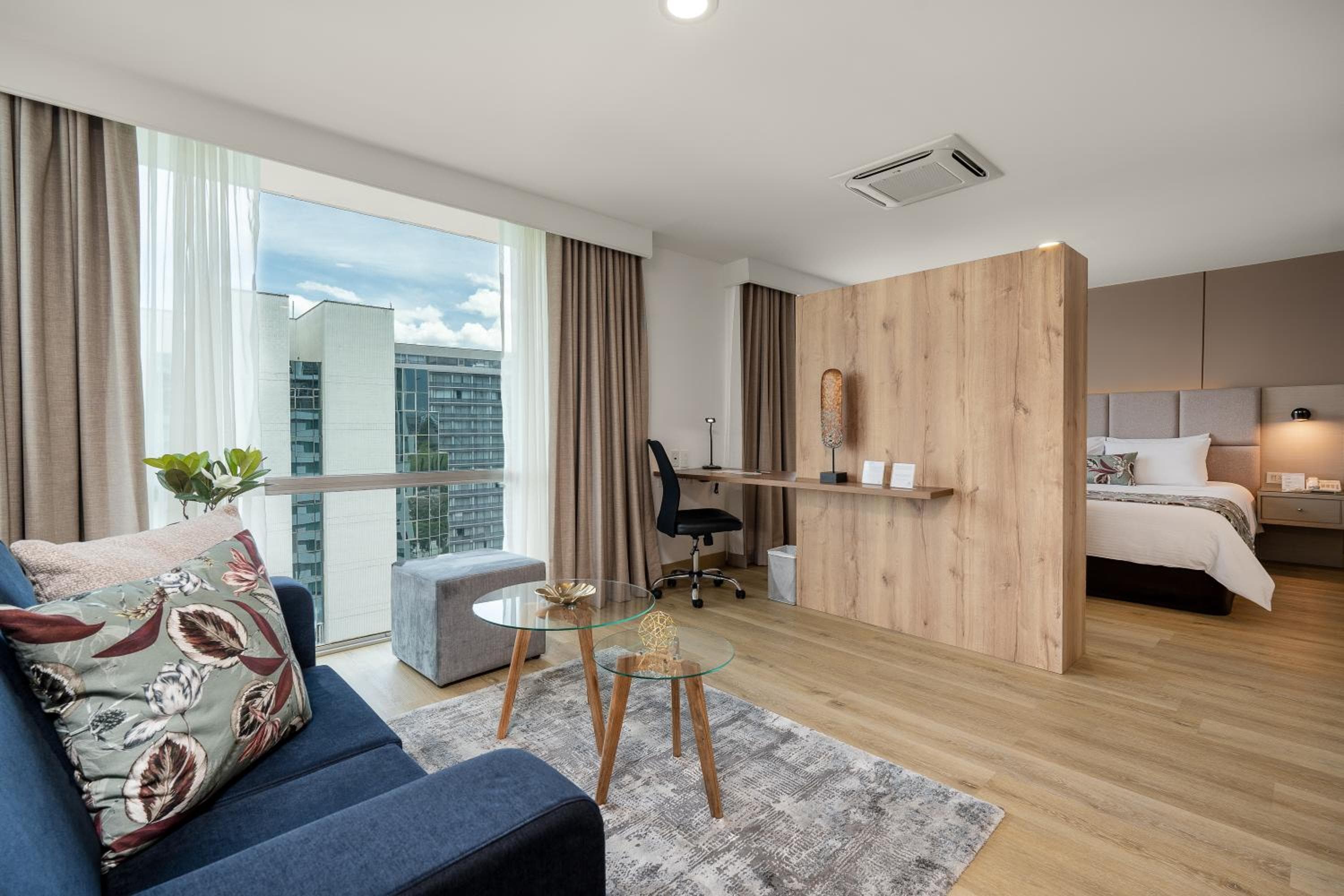 Novelty Suites Hotel - Oviedo Mall, Medellín
