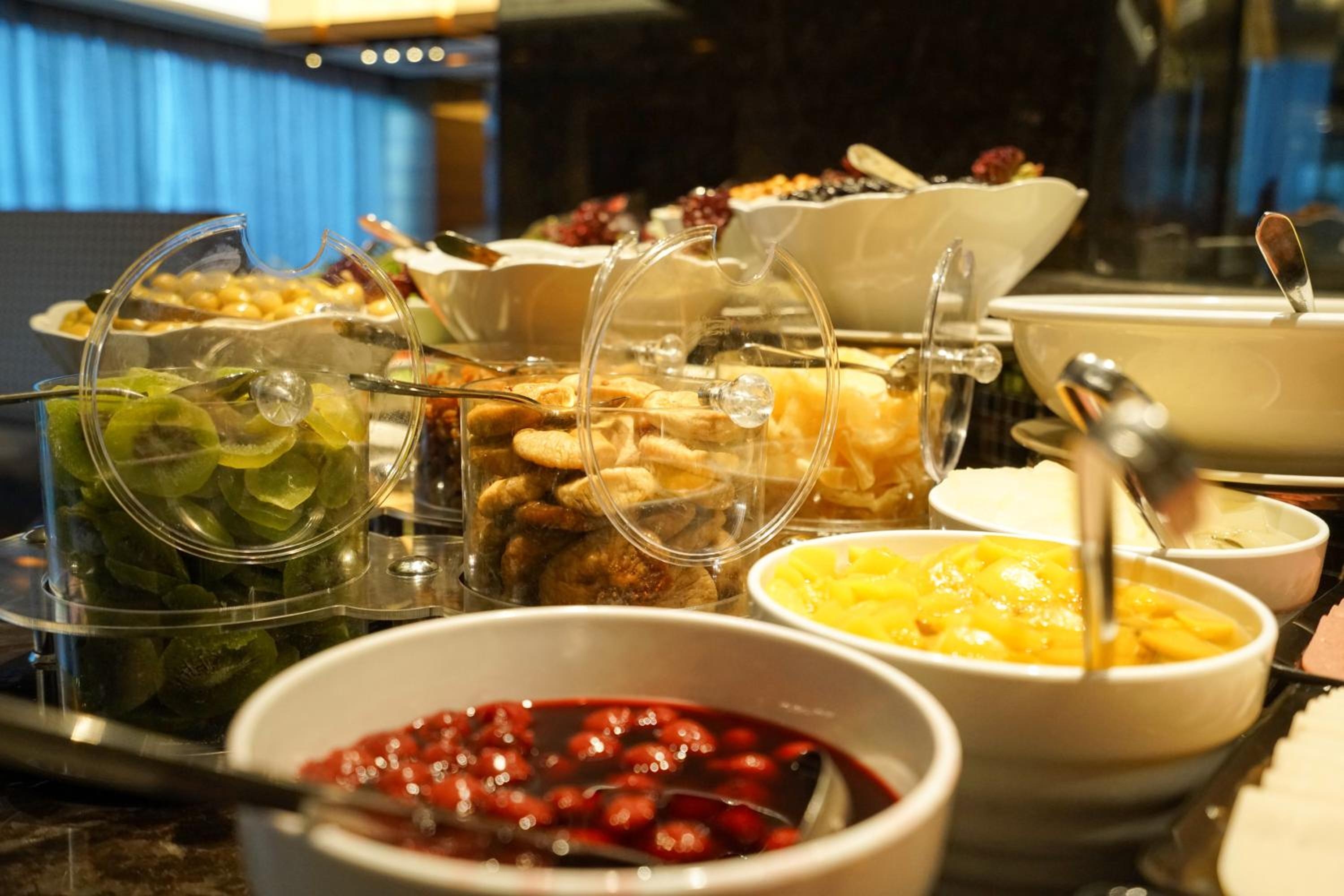 Foto de Golden Tulip Istanbul Bayrampasa