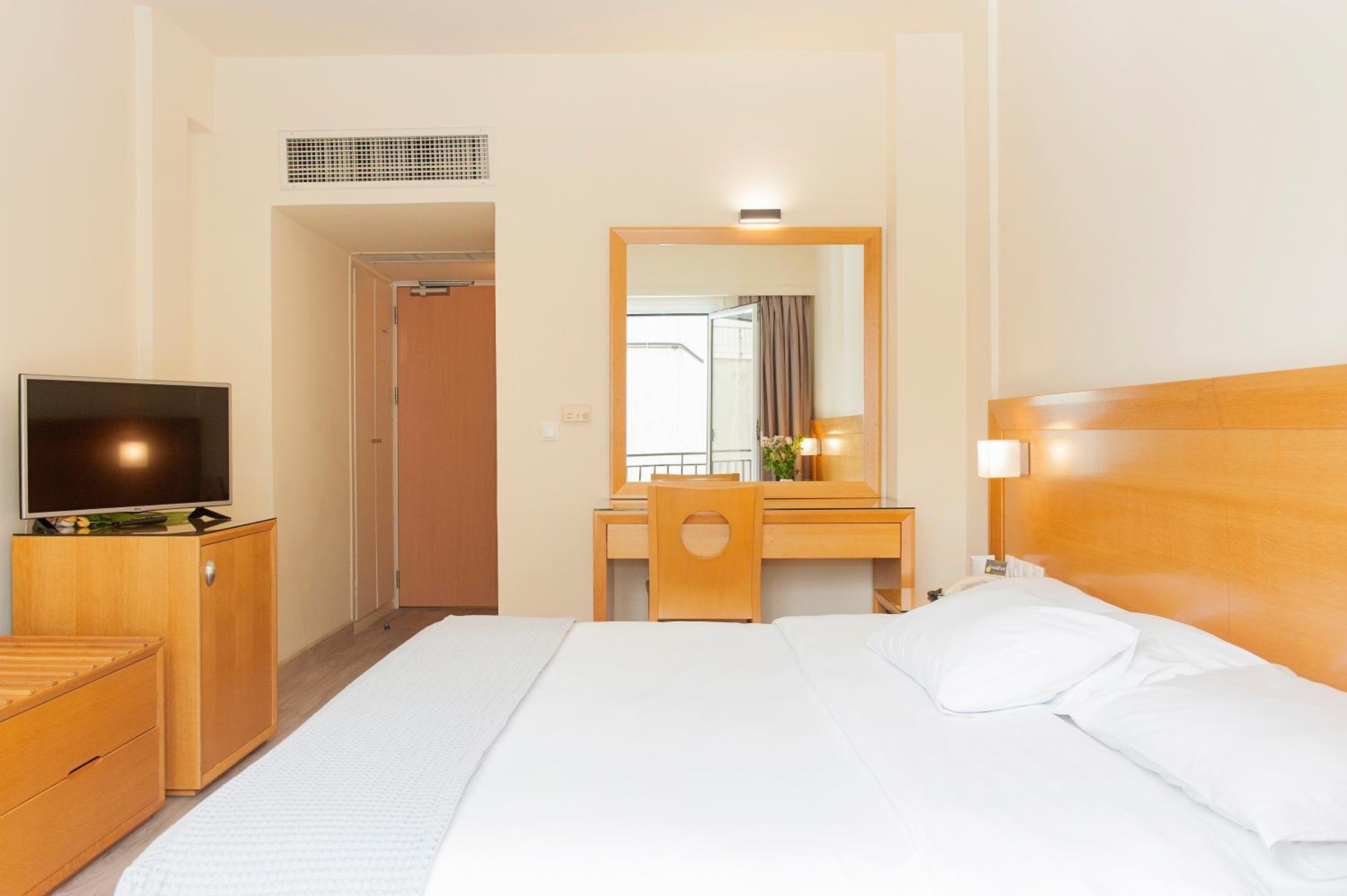 Foto de Athinais Hotel