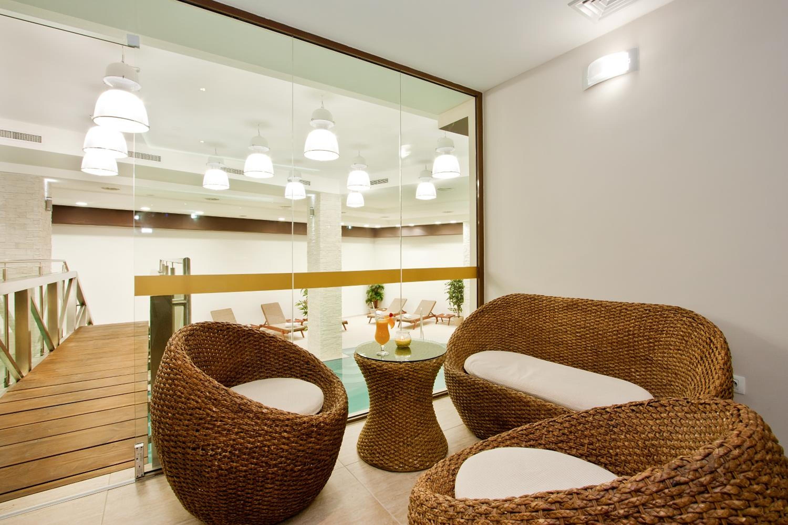 Foto de Earth & People Hotel & SPA - Free Parking & Swimming Pool
