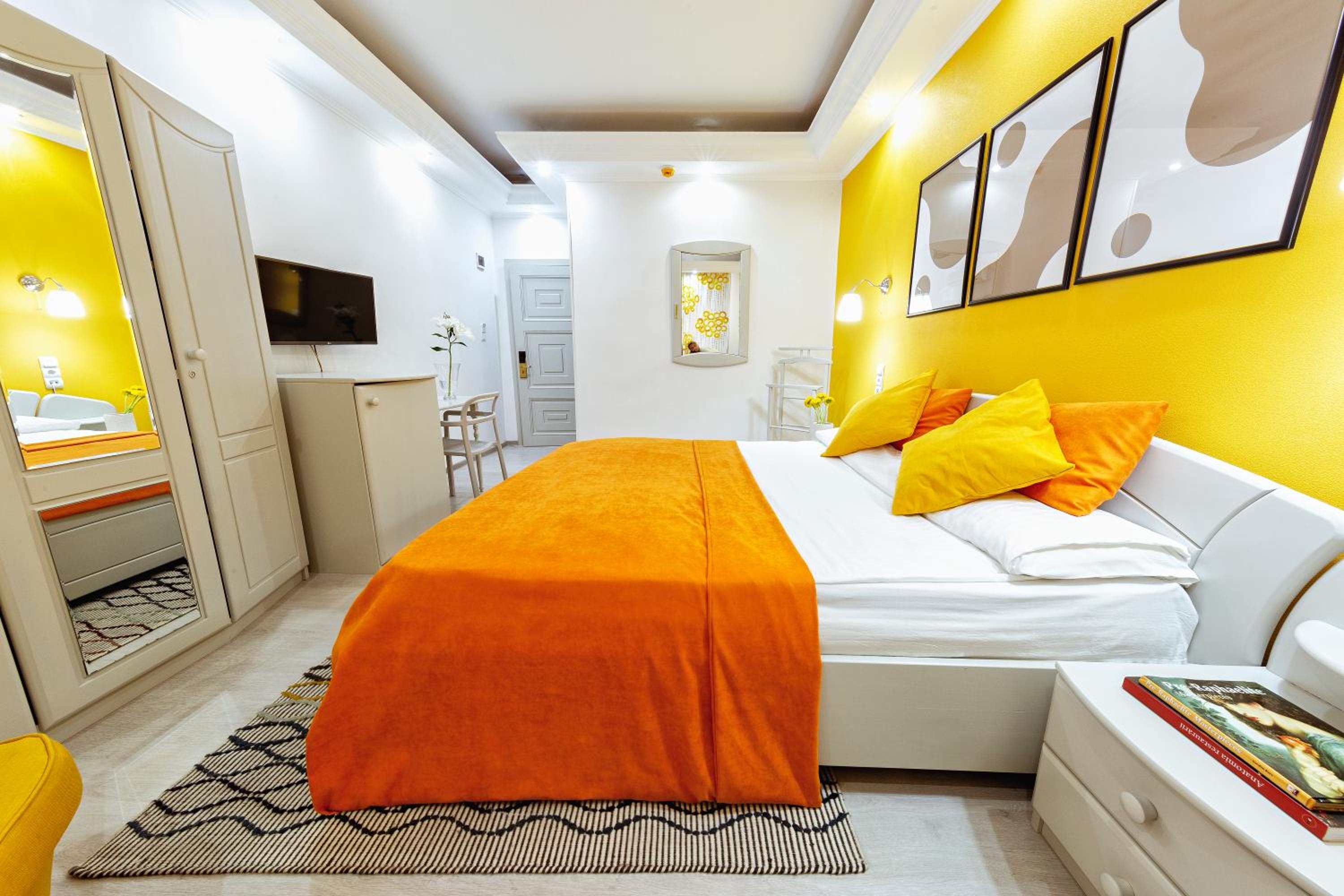Foto de Relax Comfort Suites Hotel
