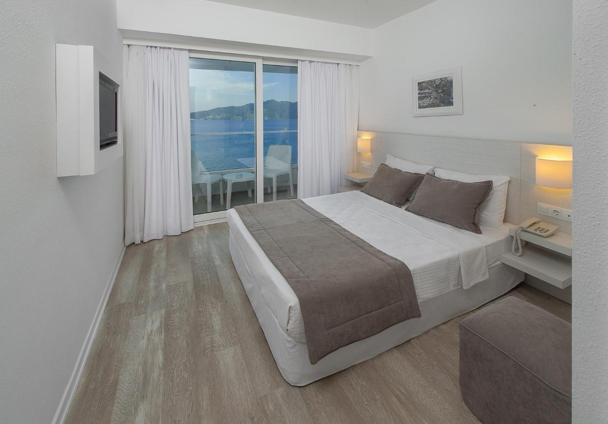 Foto de The Beachfront Hotel Adult Only 16 Plus