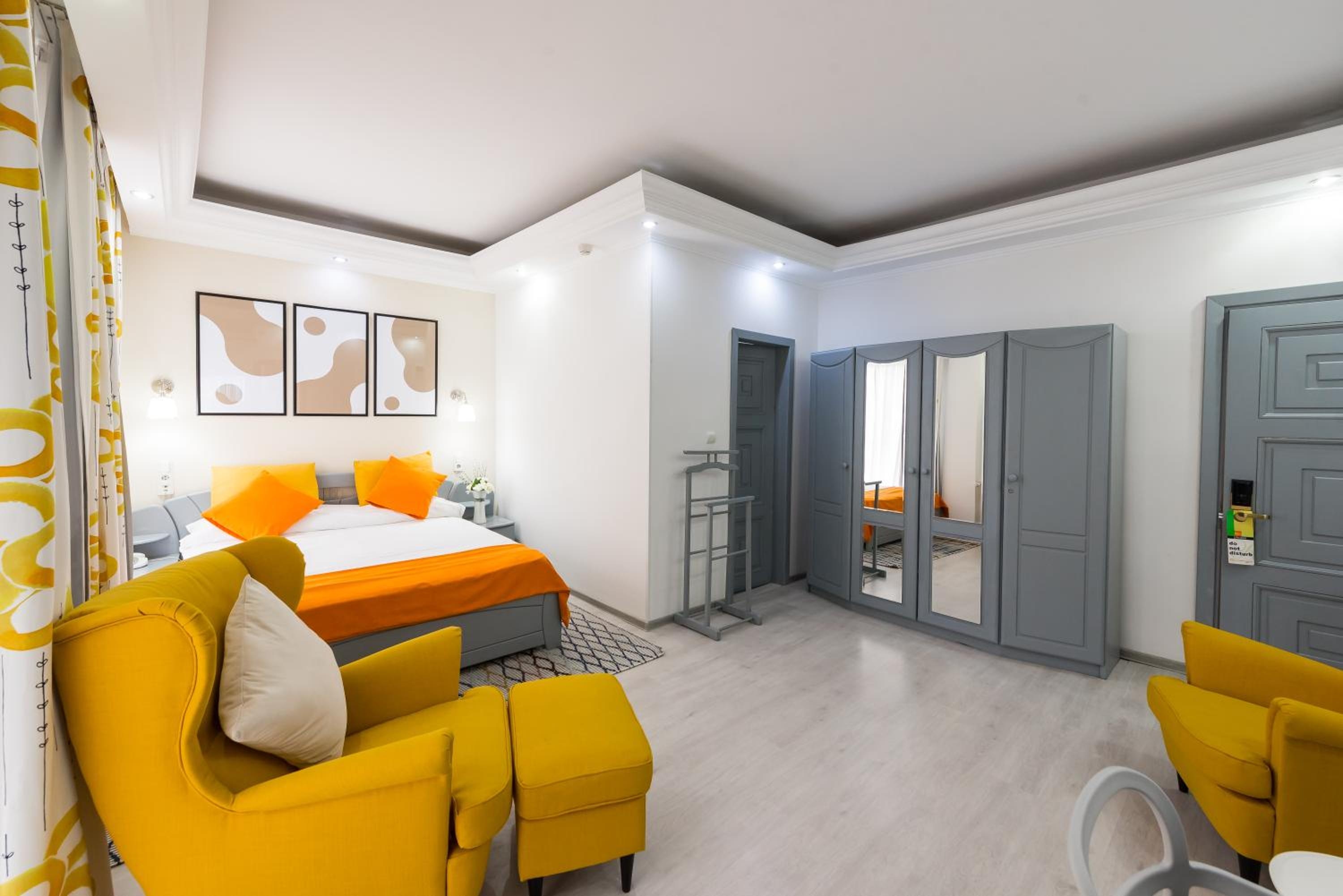 Foto de Relax Comfort Suites Hotel