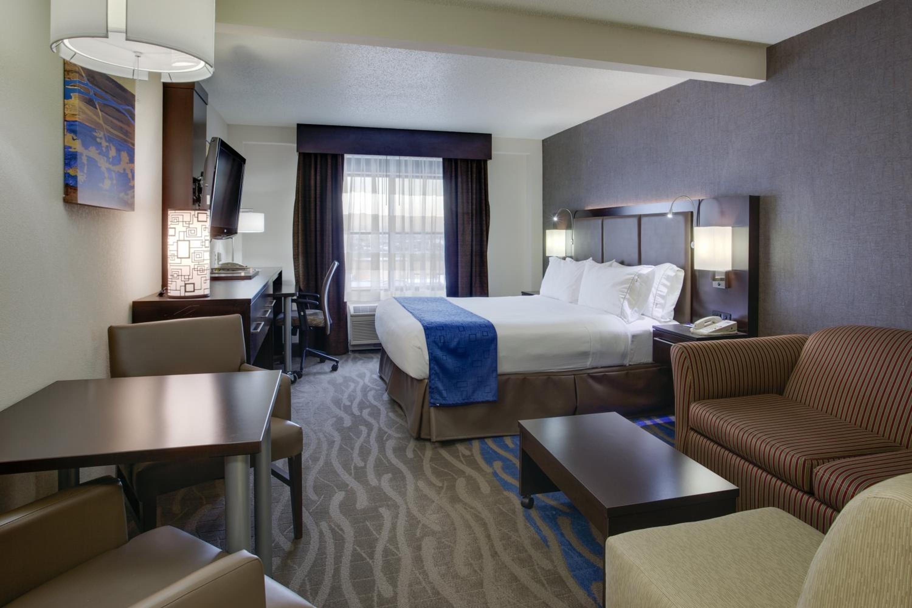 Foto de Holiday Inn Express Hotel & Suites Meadowlands Area by IHG