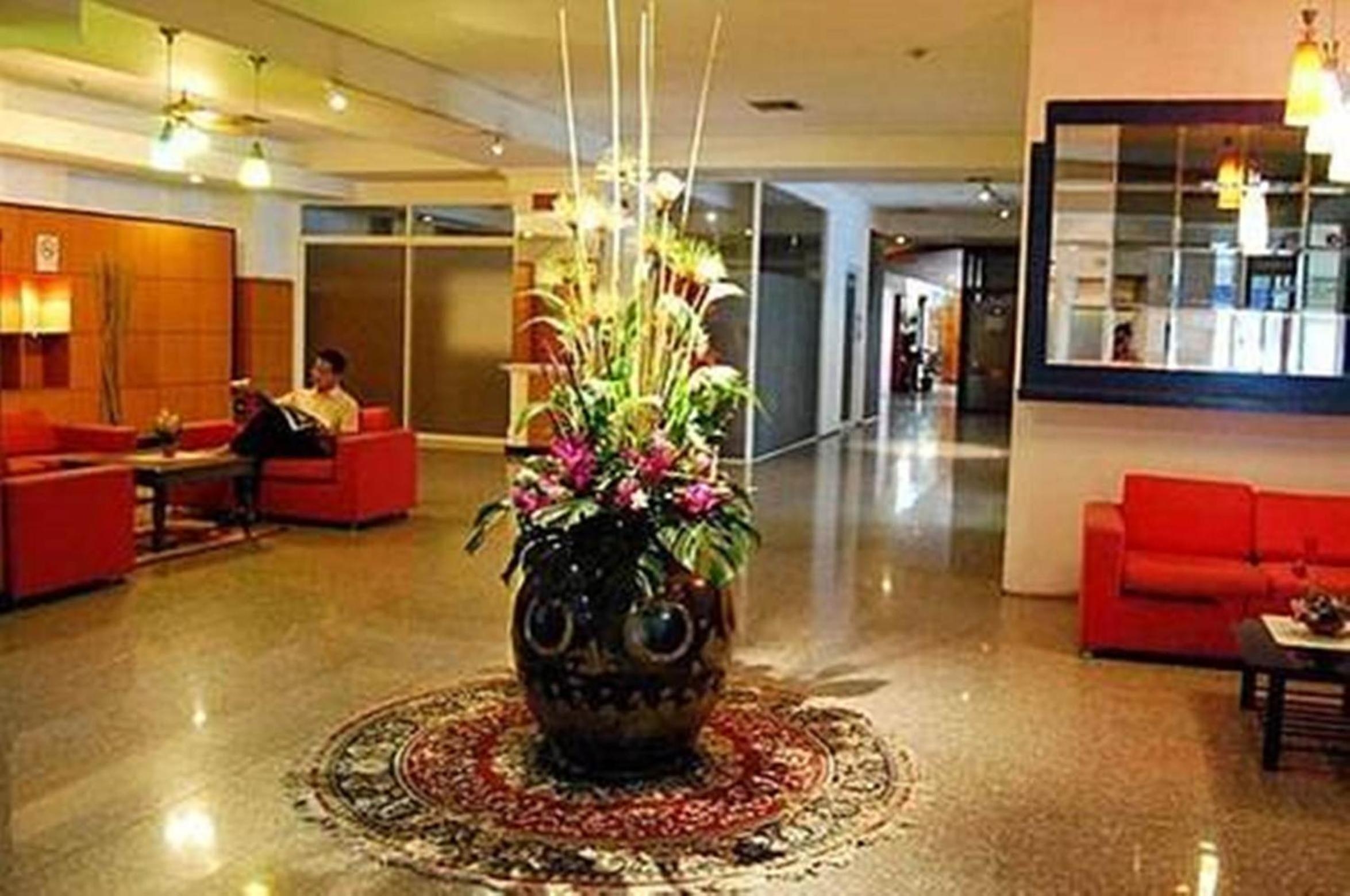 Foto de King Royal Garden Inn