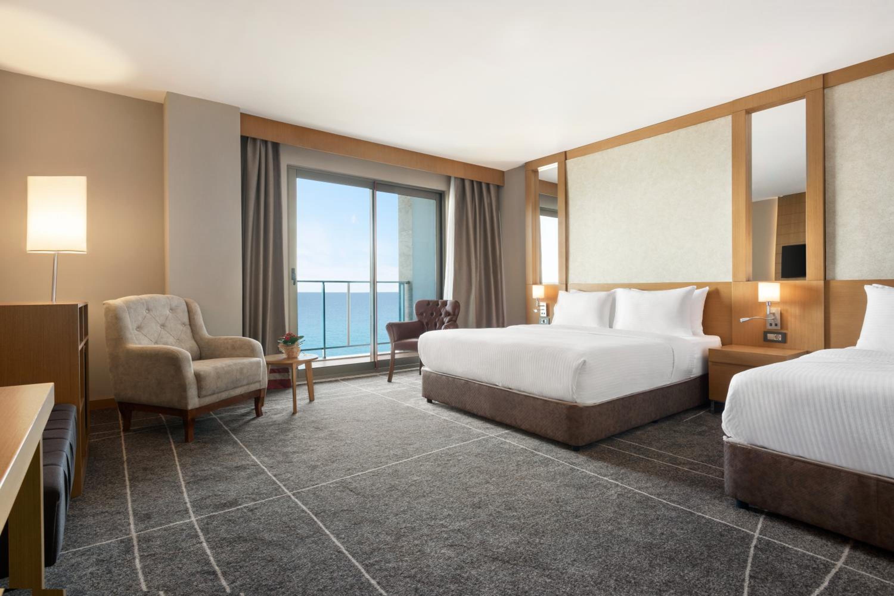 Foto de Ramada Resort by Wyndham Unye