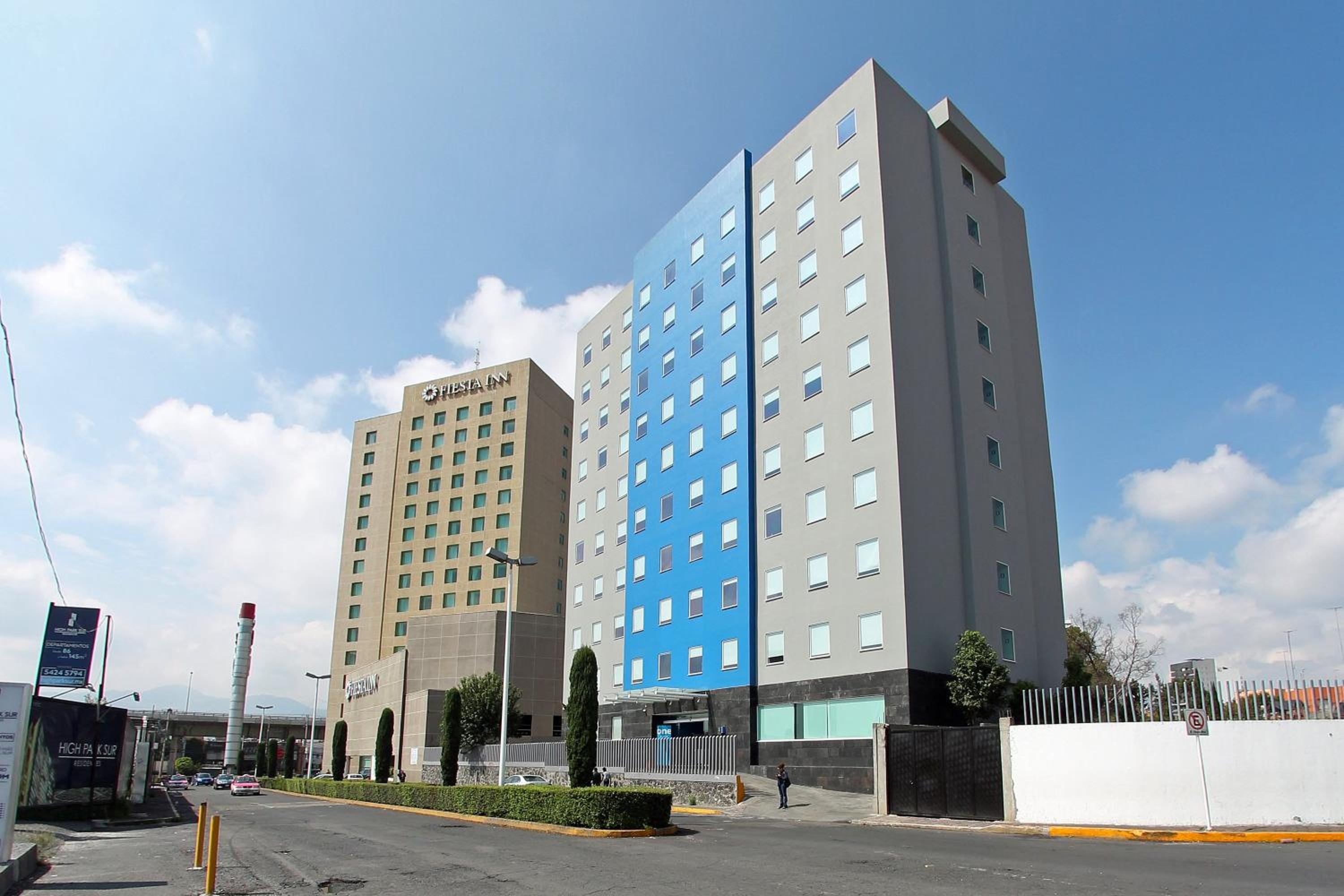 One Ciudad de México Periférico
