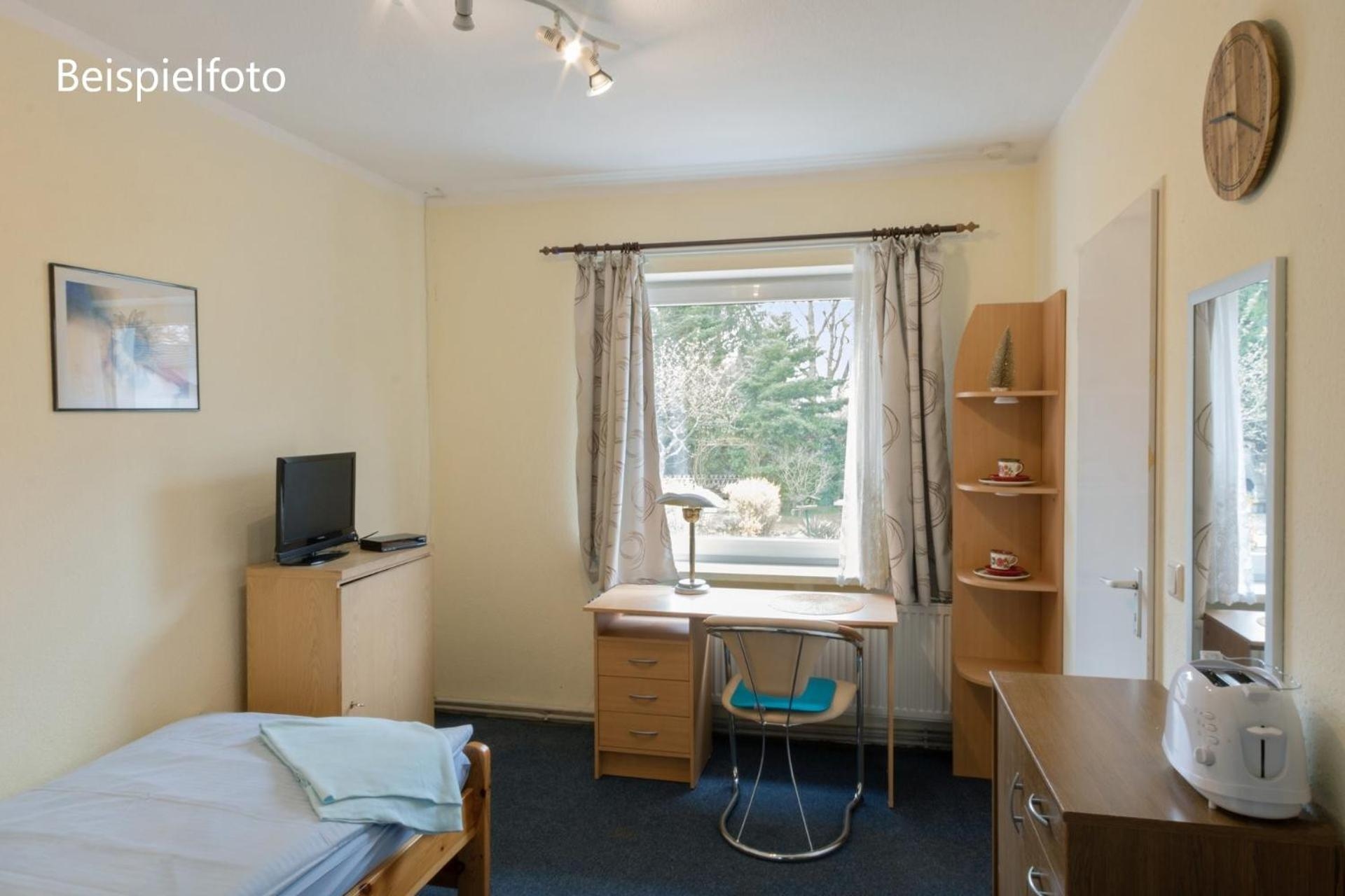 Foto de Pension GP3, Zimmer mit Kochnische und Duschbad vor den Toren Berlins