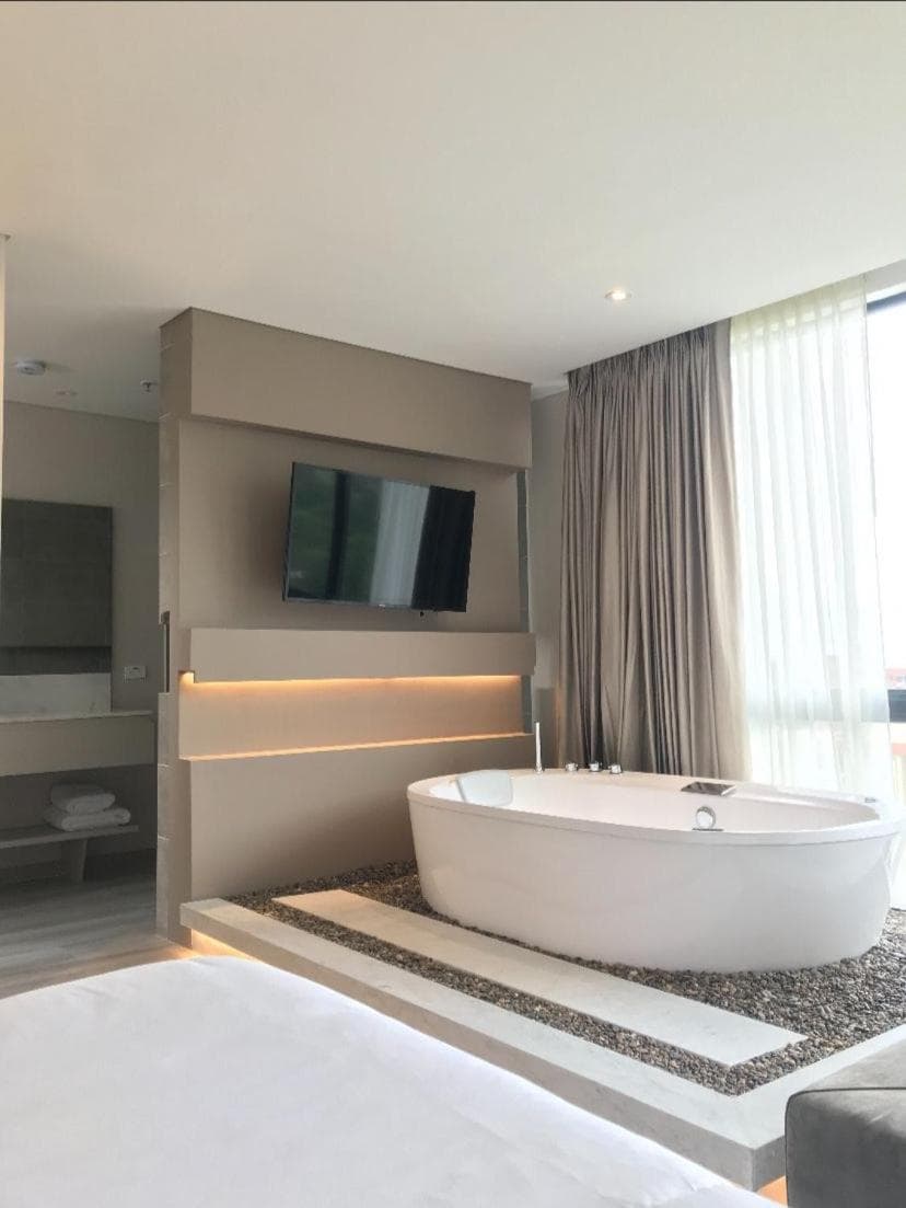 Foto de York Medellin, Curio Collection by Hilton