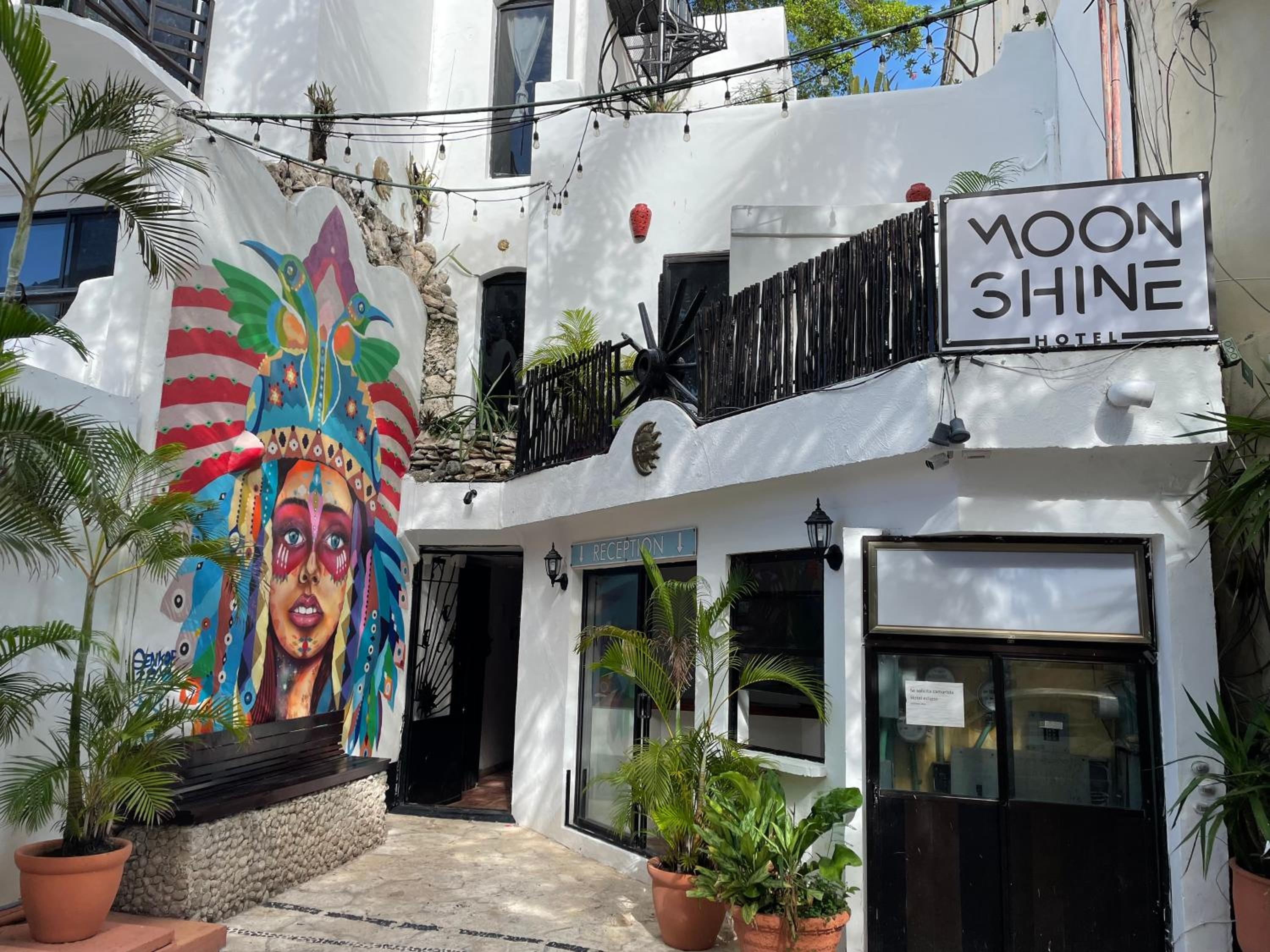 Foto de Moonshine Hotel