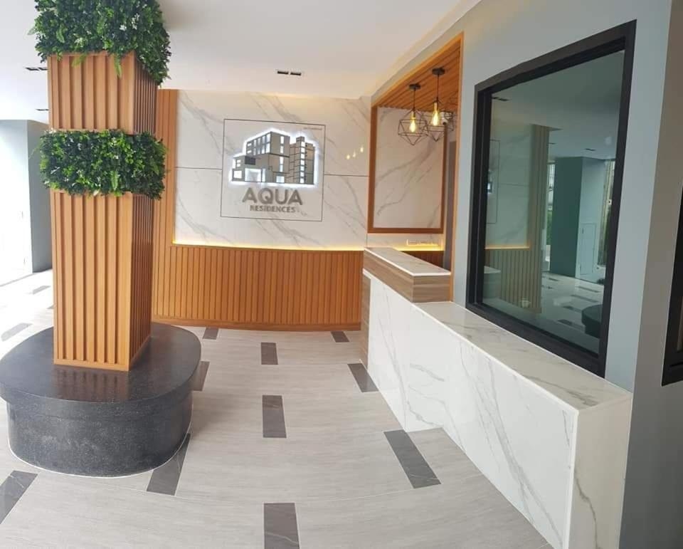 Foto de Aqua Residences อควา เรสซิเดนซ์ ห้องพักใหม่ให้เช่า ติดรถไฟฟ้าสถานีวุฒากาศ