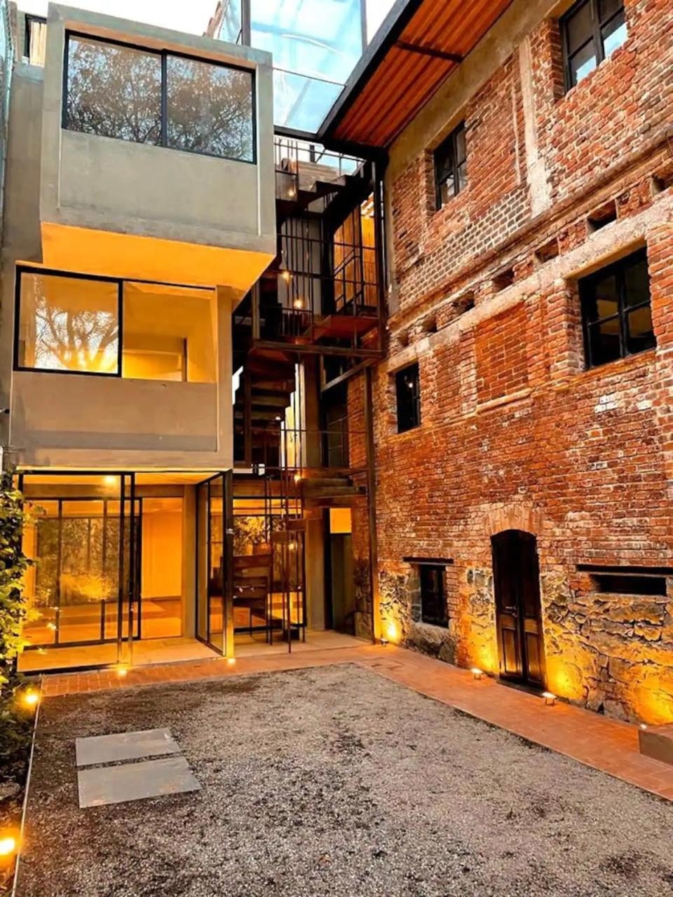 Mina 32 - Coyoacan