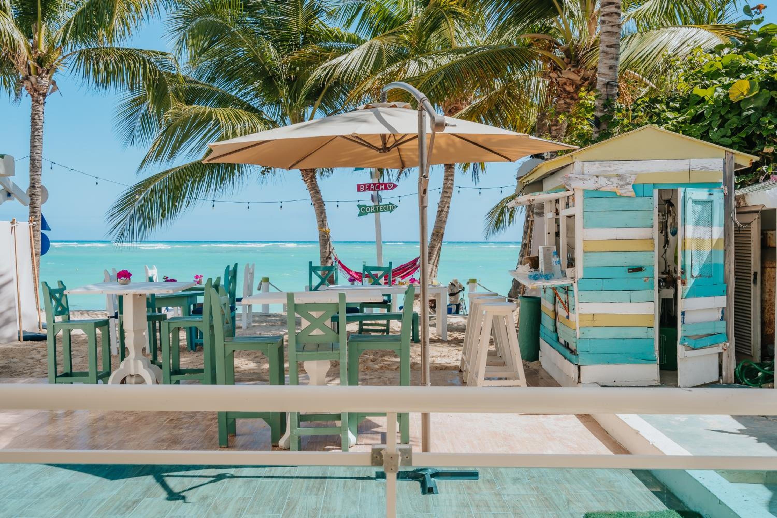 Foto de Hotel Checkin El Cortecito Beach