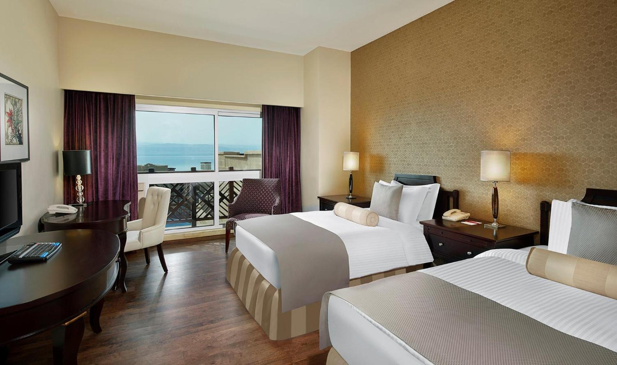 Foto de Crowne Plaza Jordan Dead Sea Resort & Spa by IHG