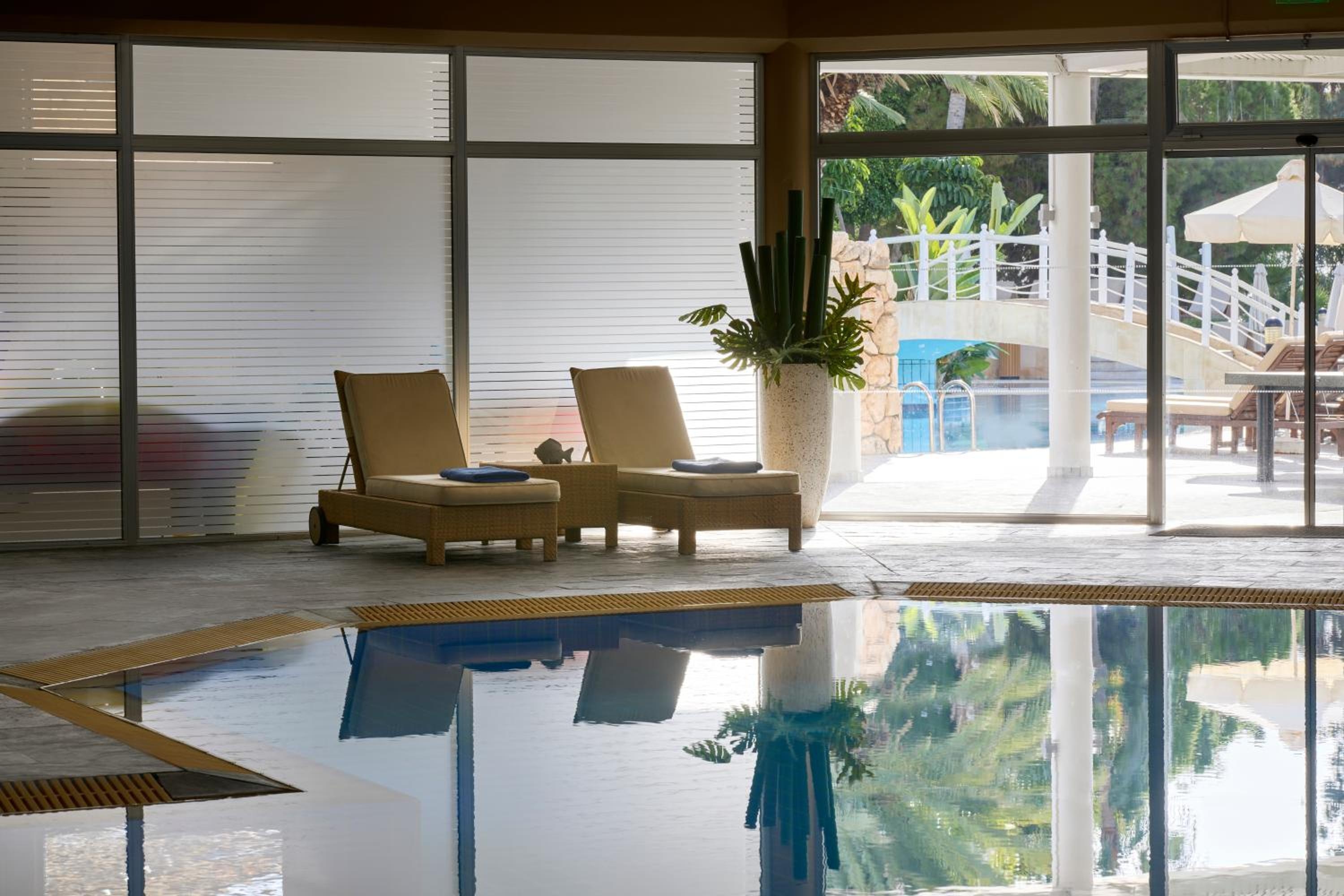 Foto de Mediterranean Beach Hotel