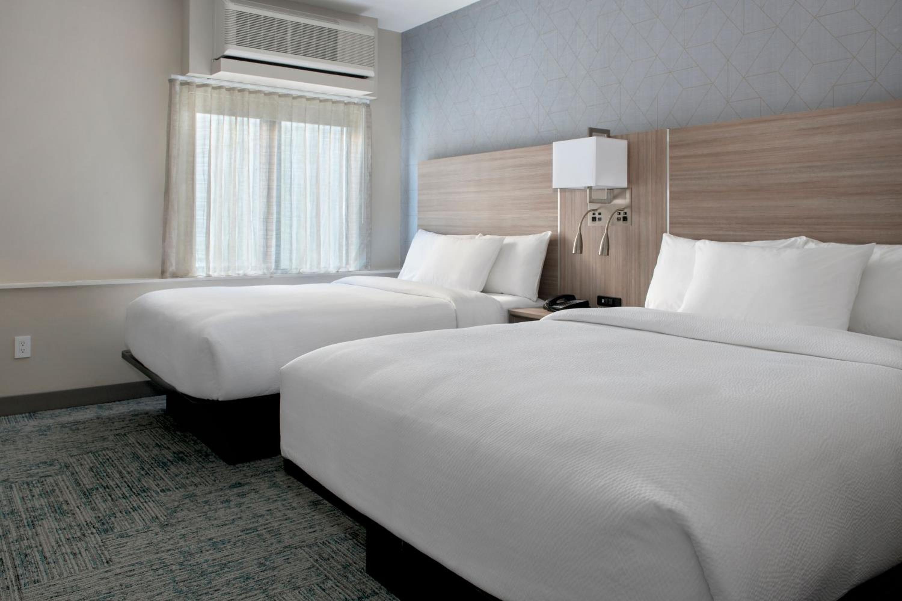 Foto de TownePlace Suites by Marriott New York Brooklyn