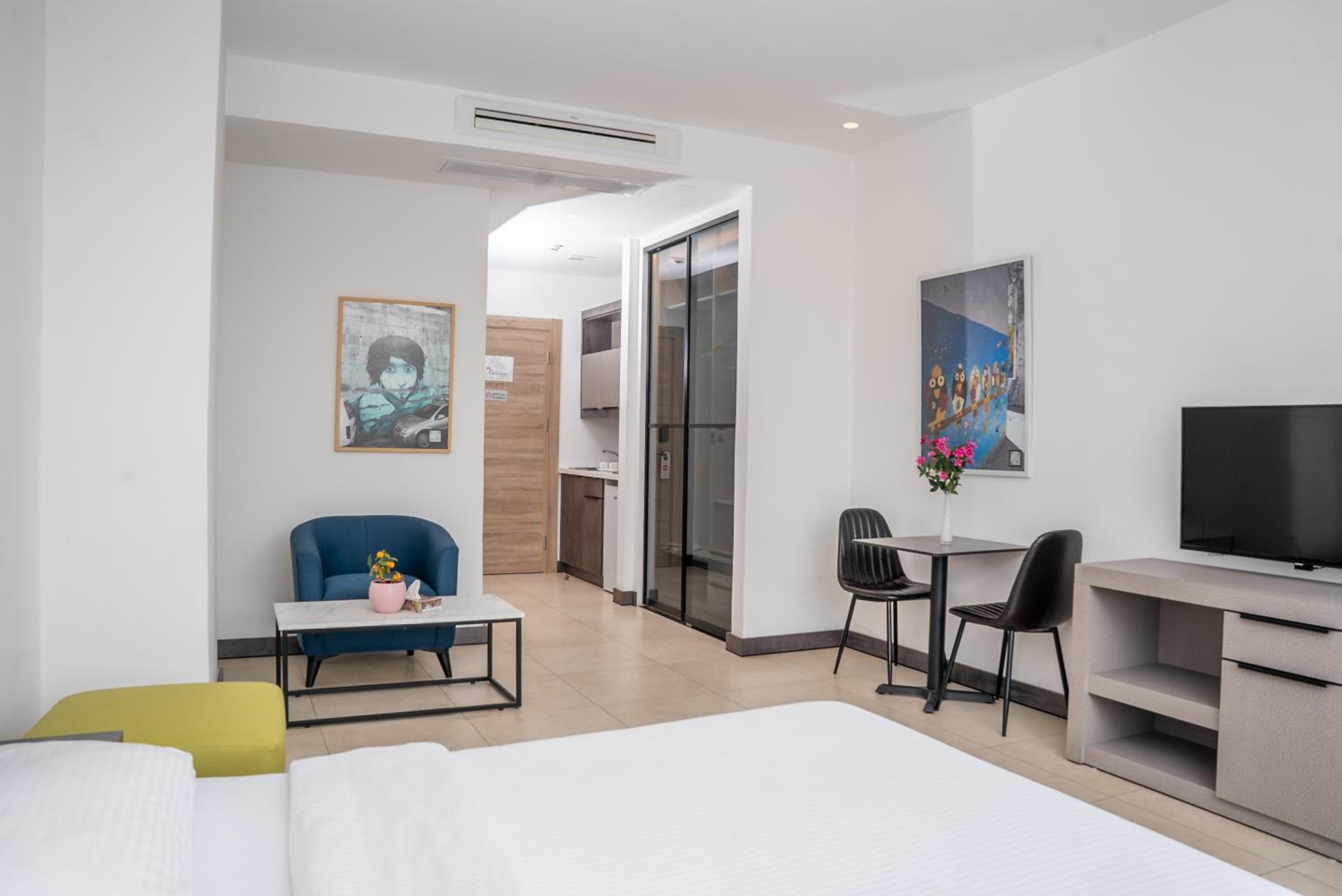 Foto de Liv Weibdeh Hotel Suites