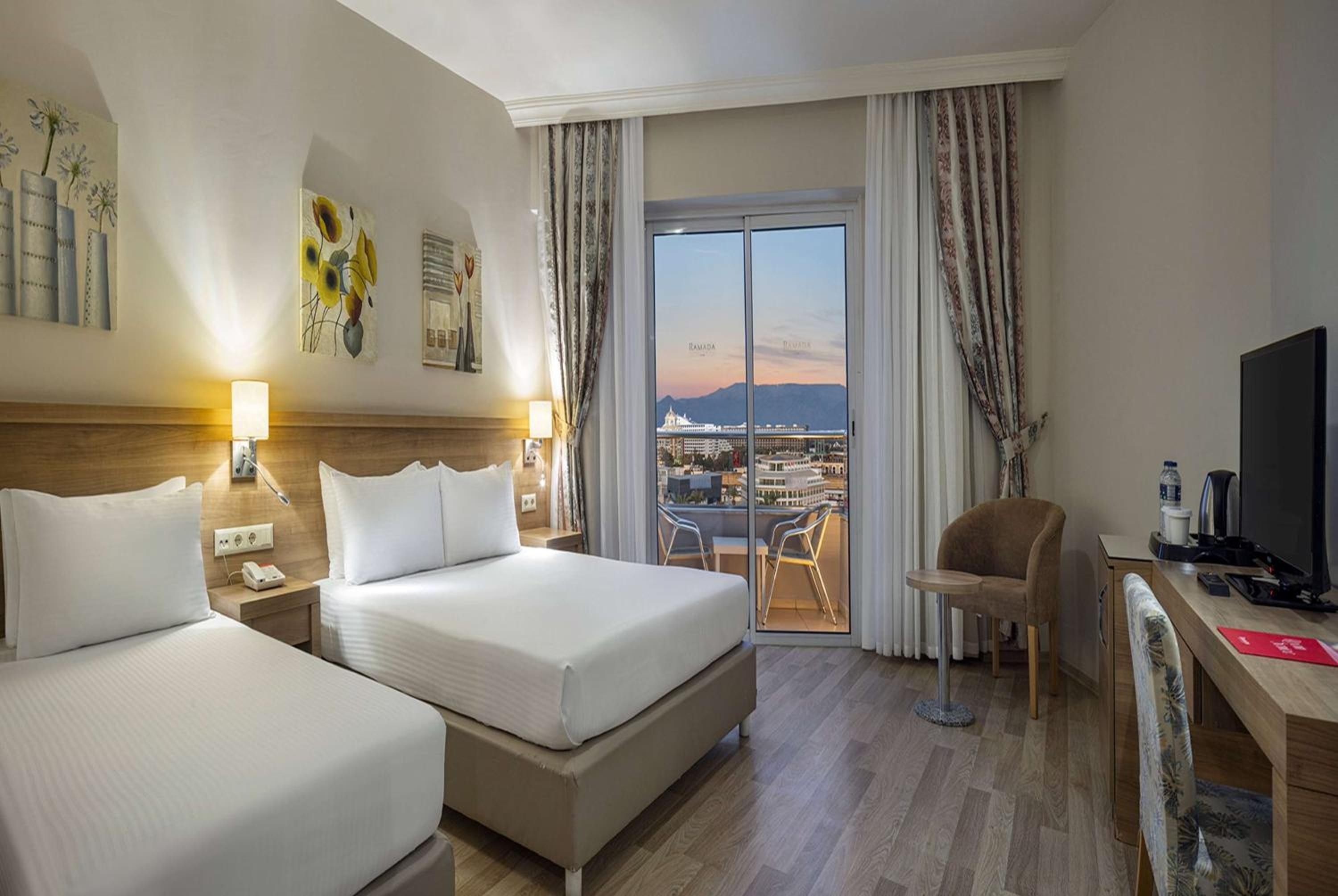 Foto de Ramada Resort By Wyndham Lara