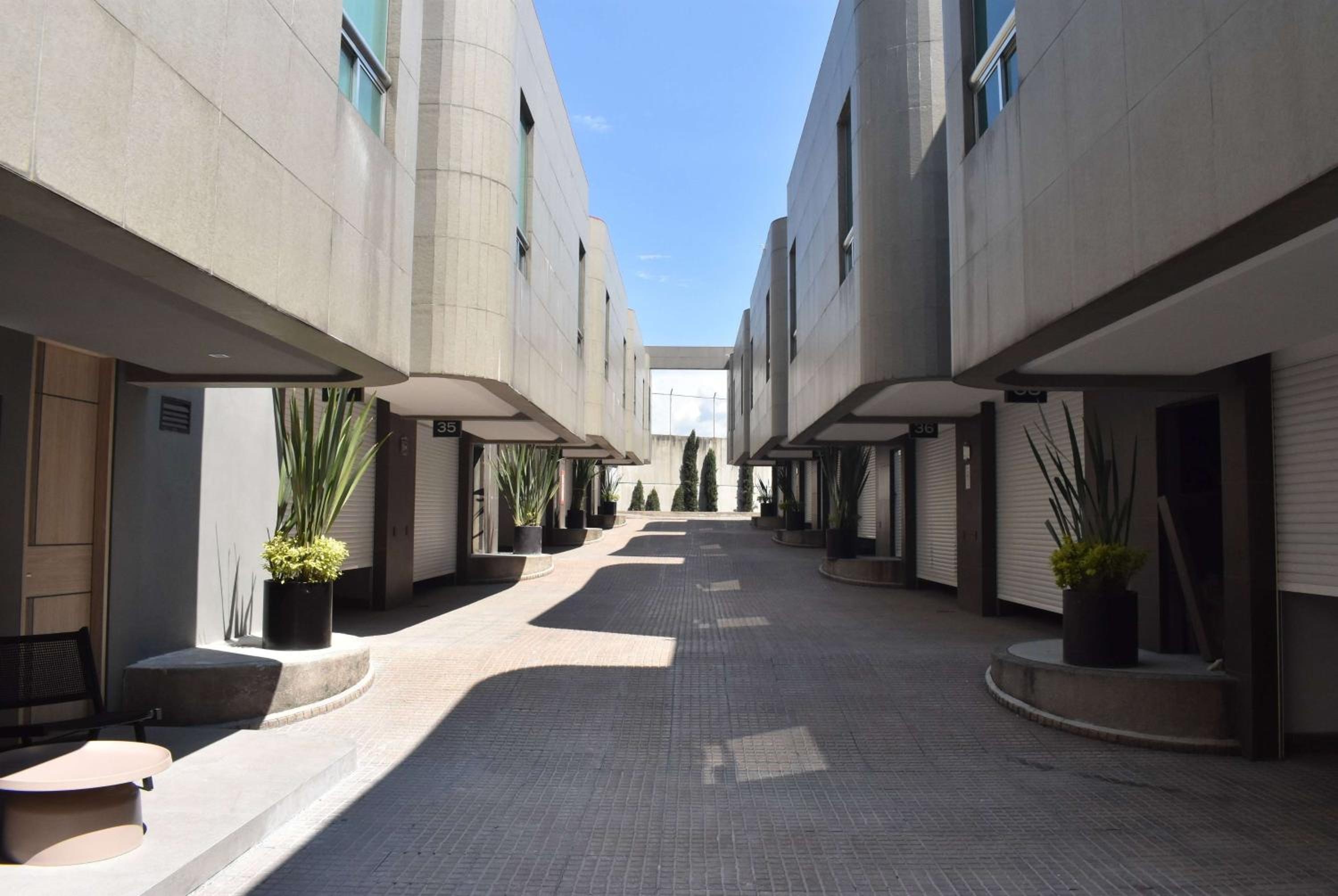 Ramada by Wyndham Mexico City Santa Fe