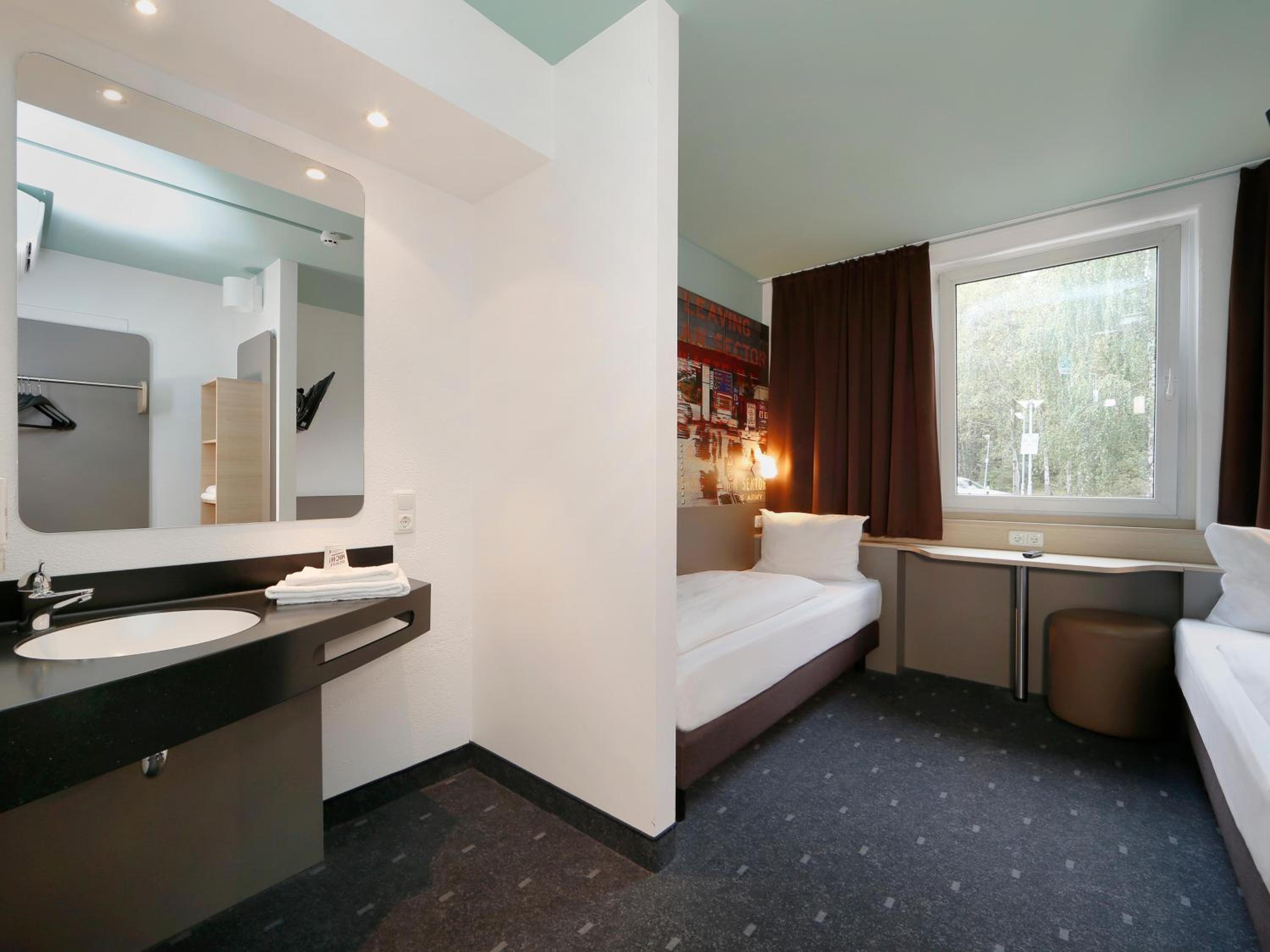 Foto de B&B Hotel Berlin-Dreilinden