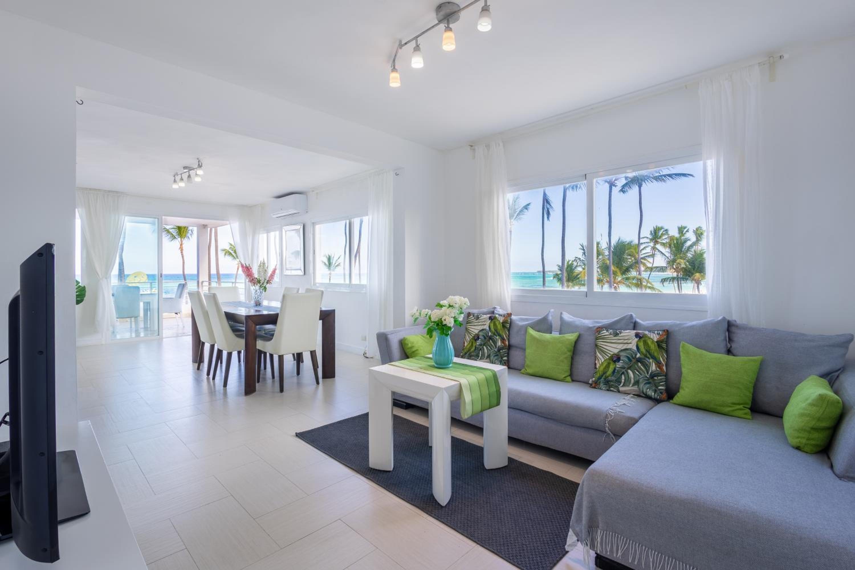 Foto de Beachfront Punta Cana Condo for Rent - Ocean View, Private Terrace, and BBQ
