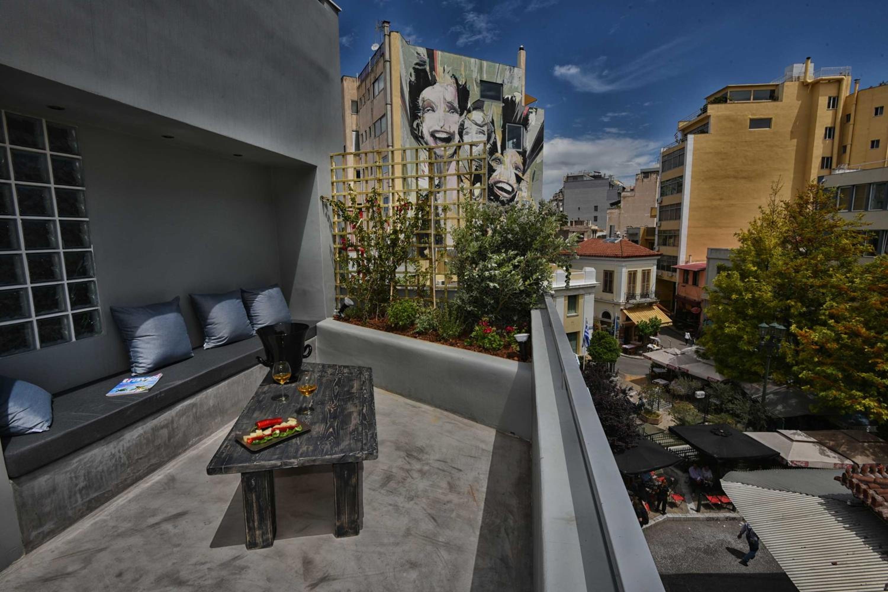 iFeel Athens Suites