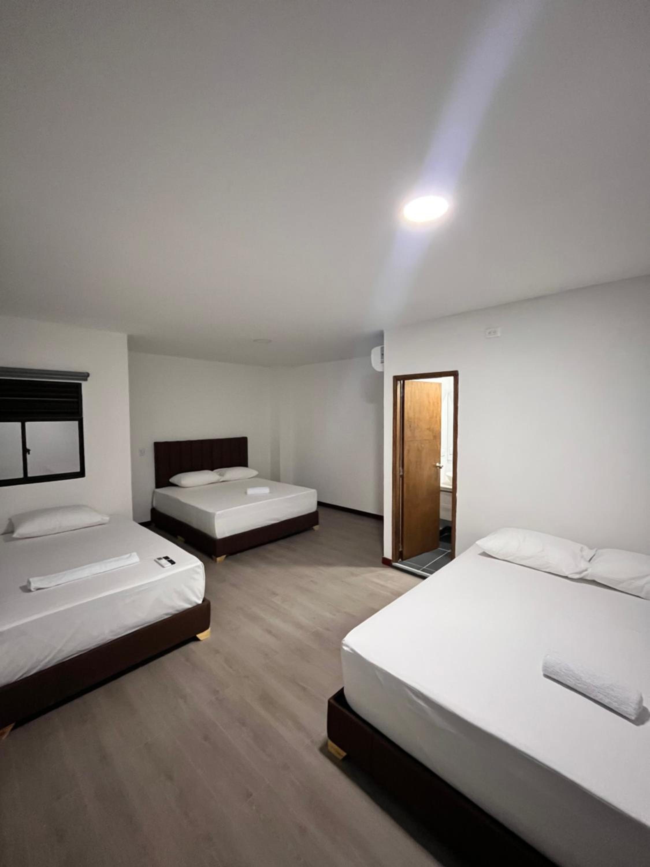 Hotel Gallery By 70, Laureles