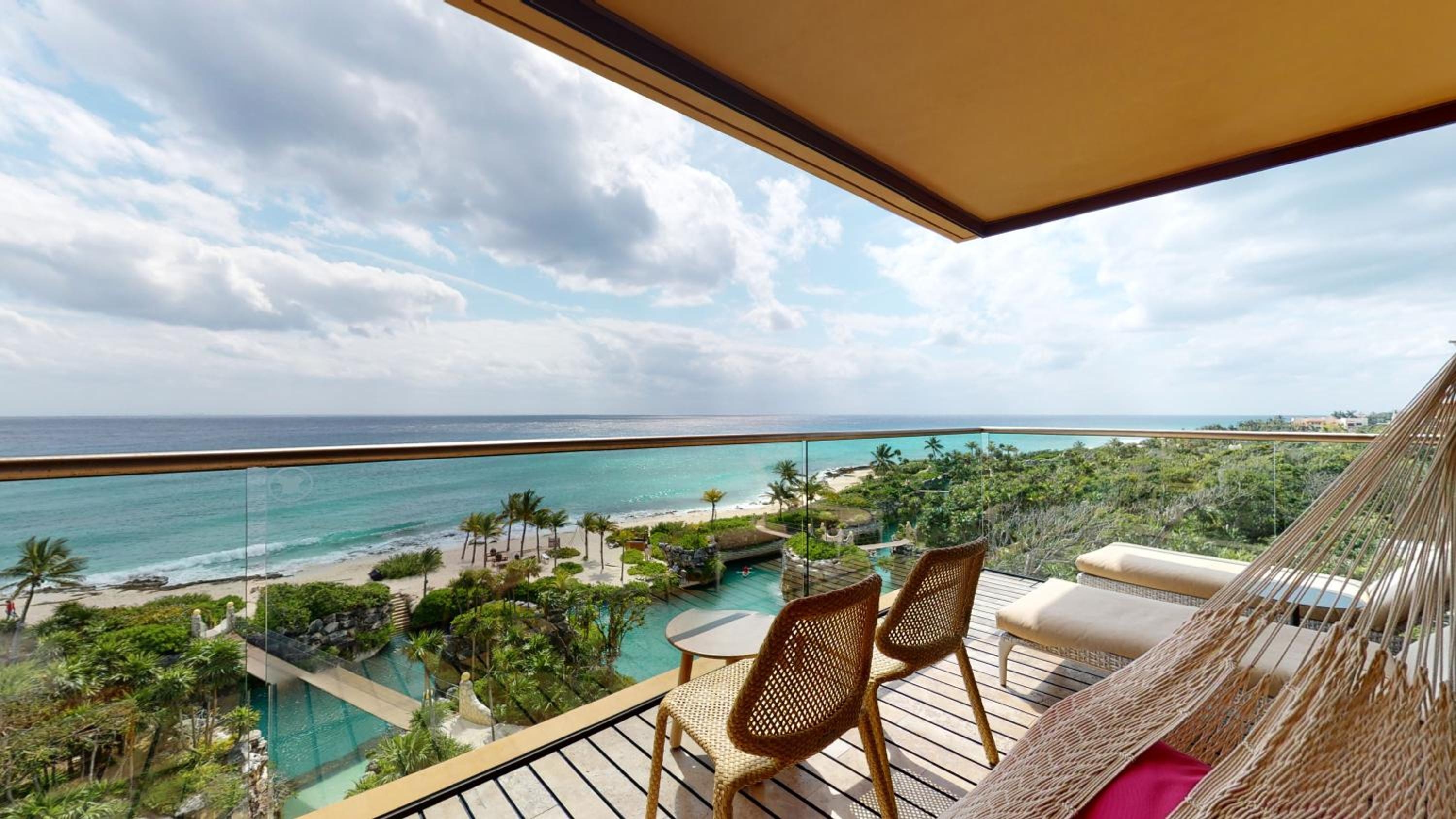 Foto de Hotel Xcaret Arte - All Parks All Fun Inclusive - Adults Only