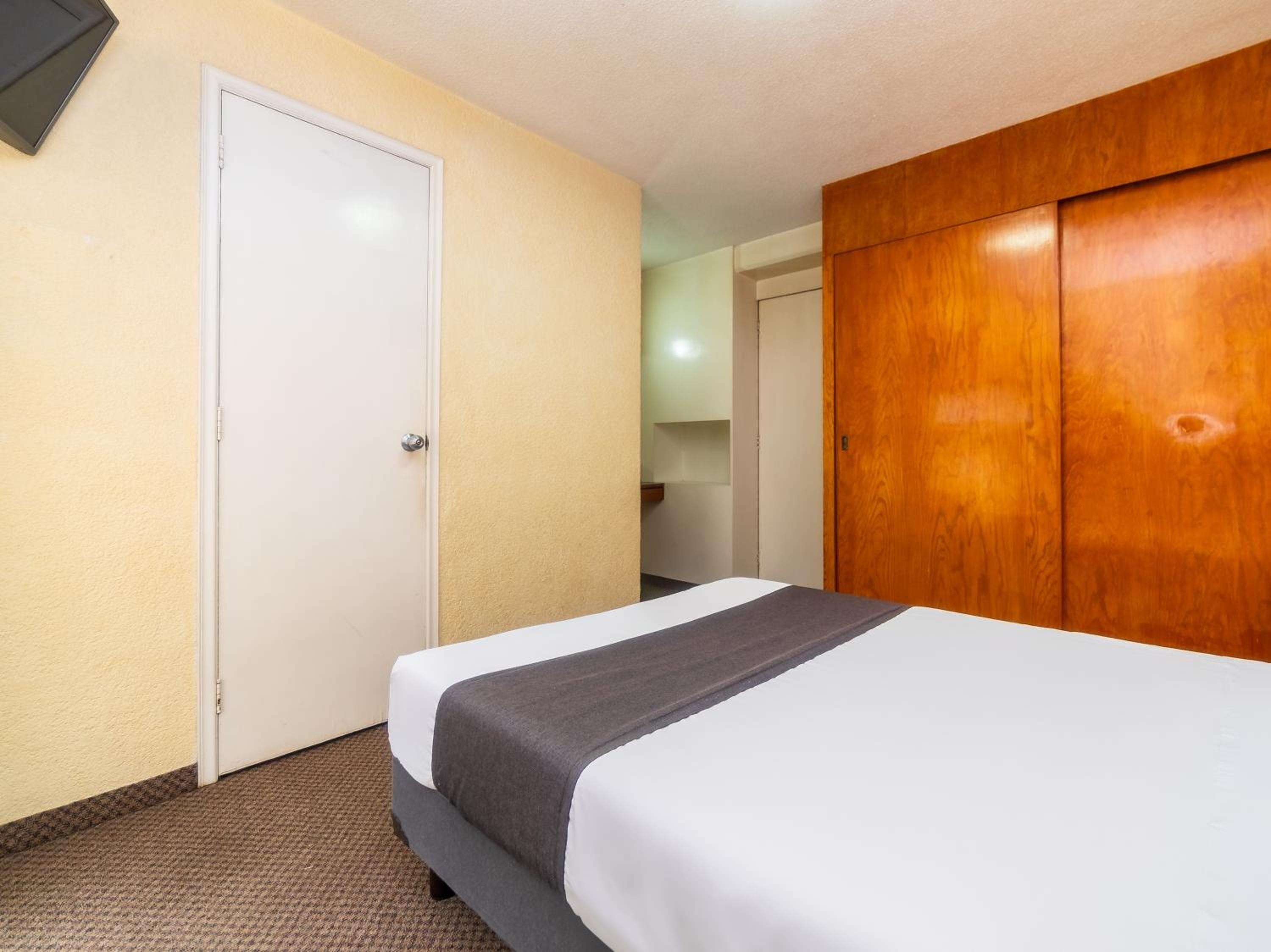 Foto de Capital O Hotel Suites Marne, Mexico City