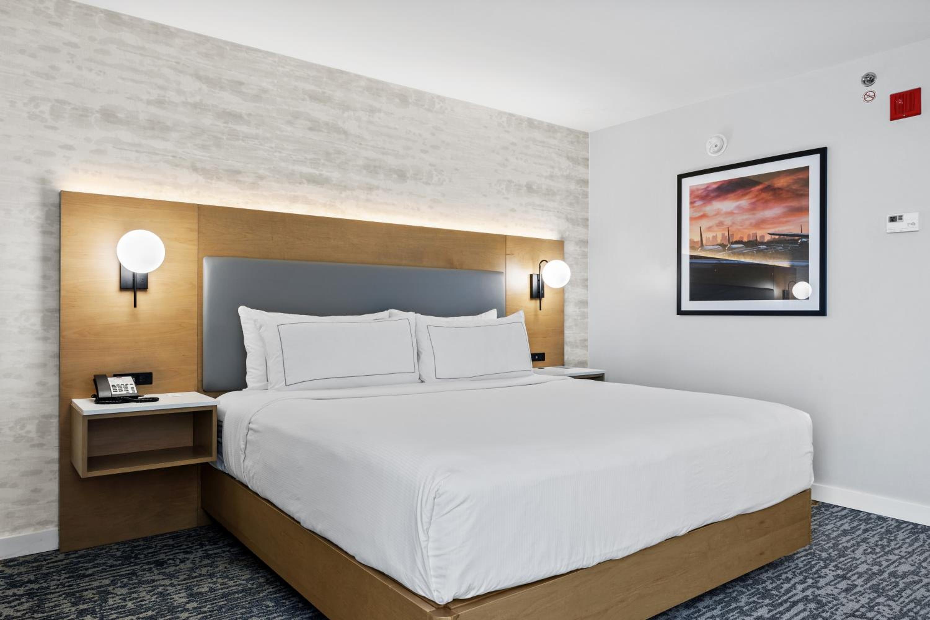 Foto de DoubleTree by Hilton New York JFK Airport
