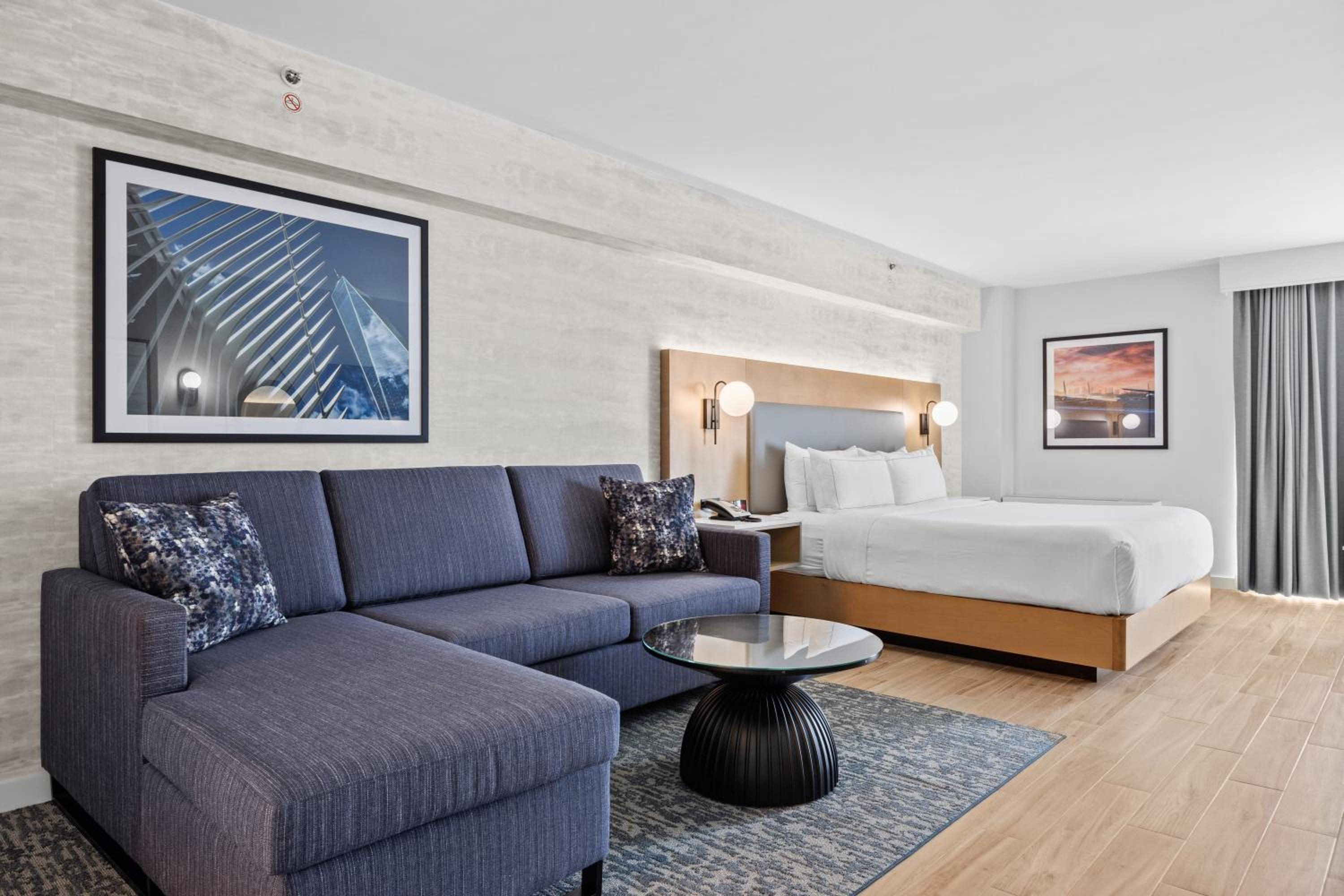 Foto de DoubleTree by Hilton New York JFK Airport