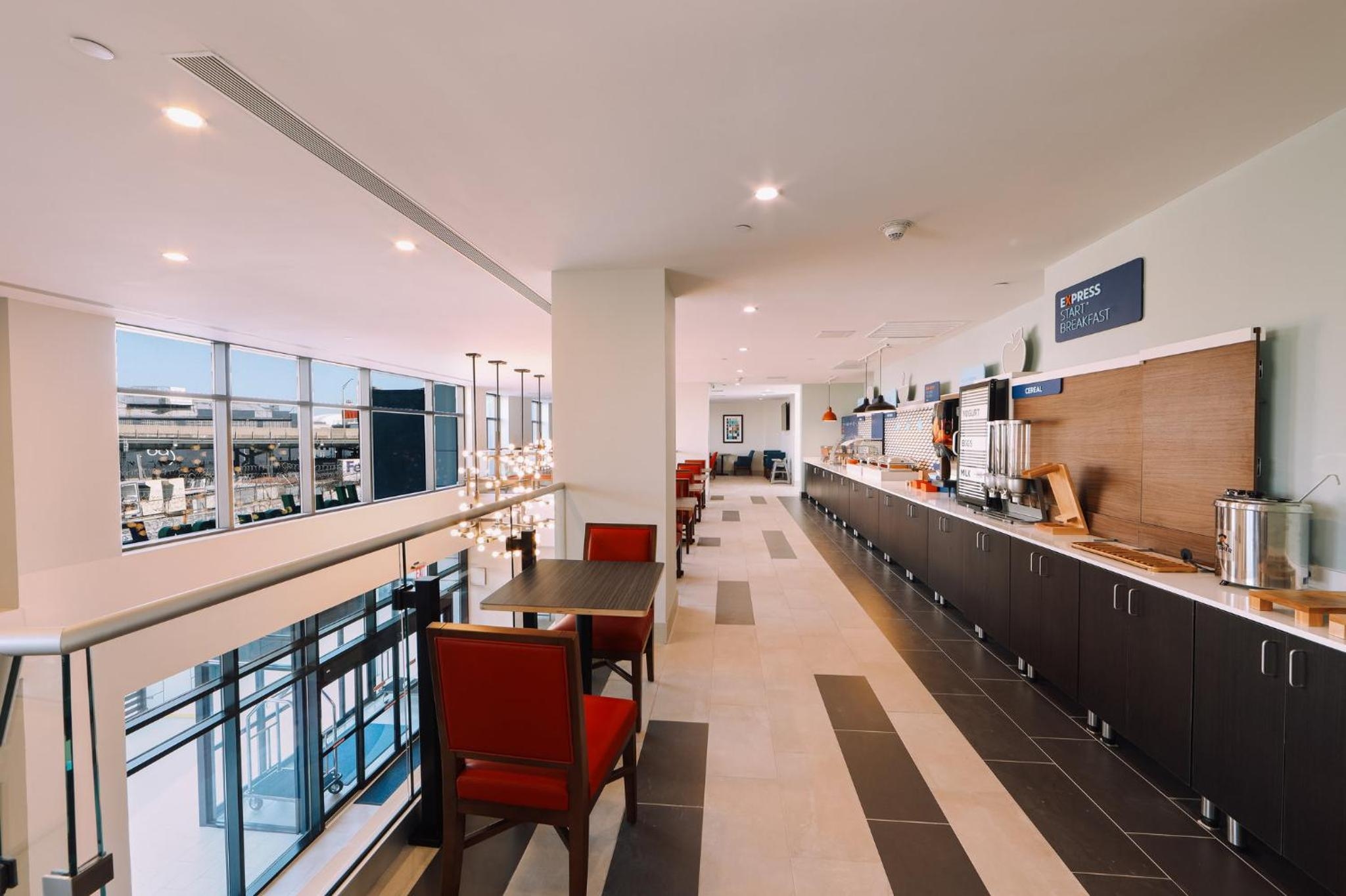 Foto de Holiday Inn Express Long Island City E - New York by IHG