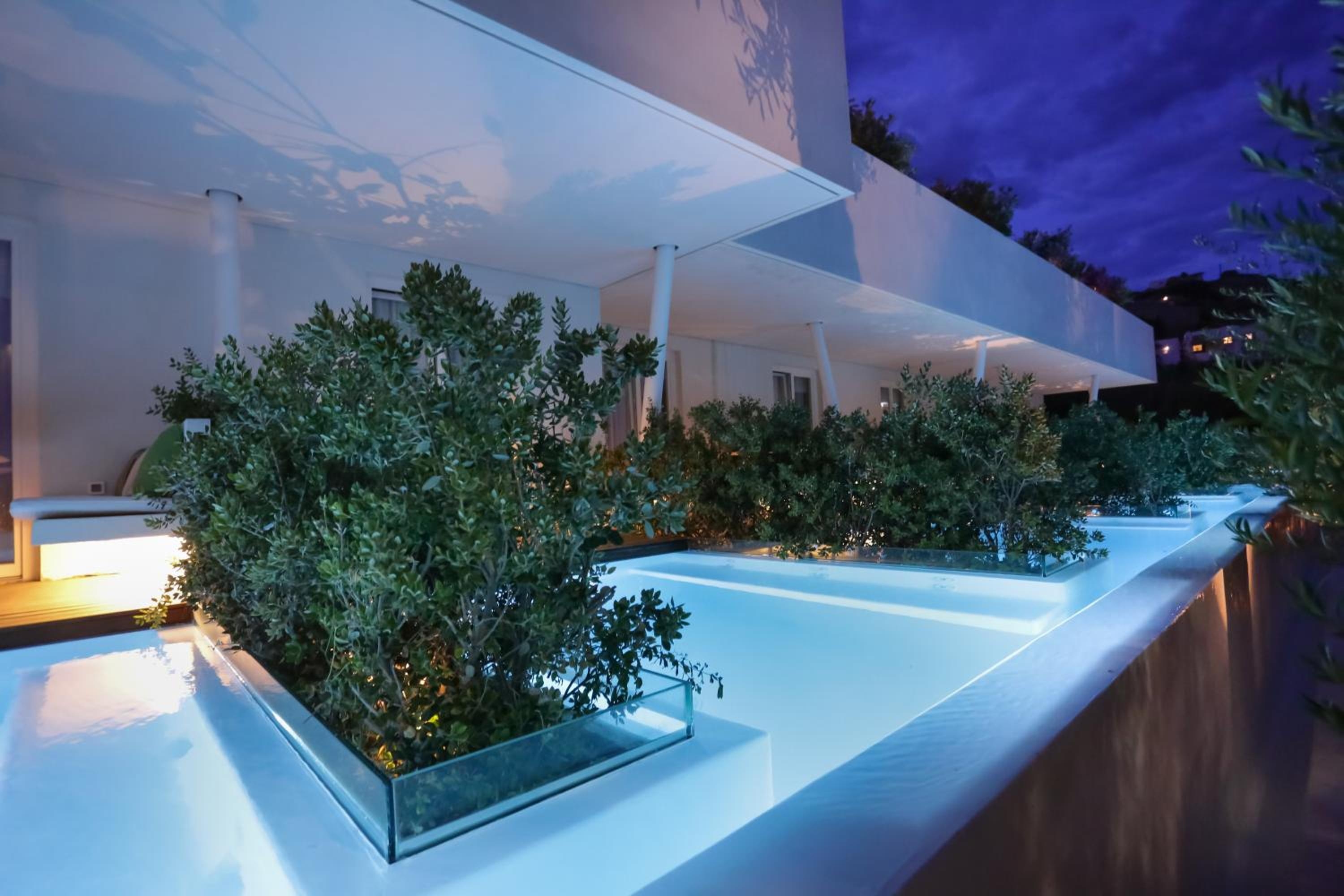 Mykonos Dove Beachfront Hotel