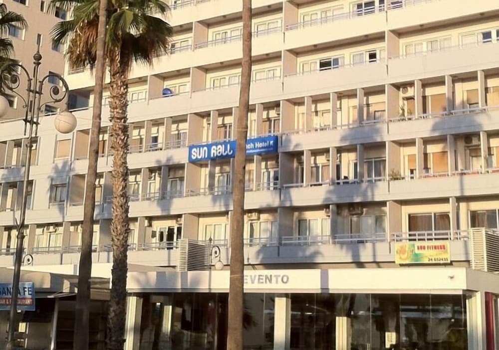 Foto de Sun Hall Beach Hotel Apts.