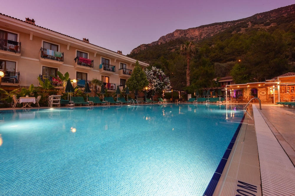 Foto de Perdikia Beach Hotel