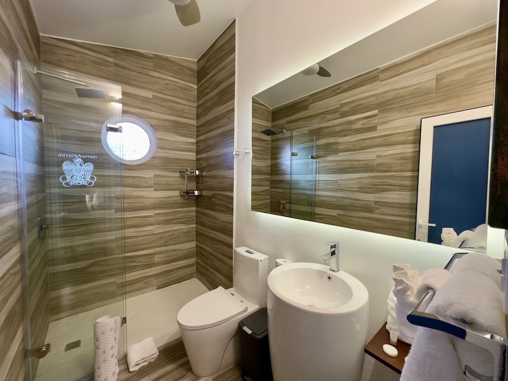 Foto de Old Crow Hotel and Suites