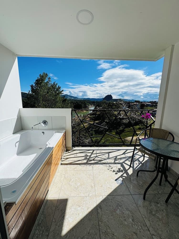 LA MADRIGUERA HOTEL, Guatapé