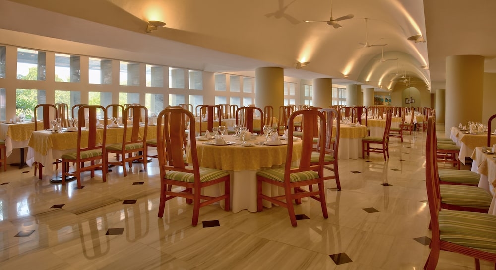 Foto de Las Brisas Huatulco – All Inclusive